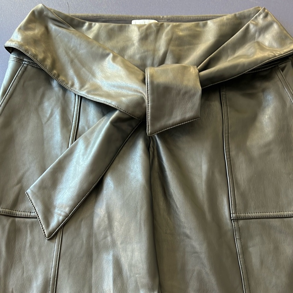 Nicole Miller Pants Womens Medium Black‎ Stretch Faux Leather Belted
